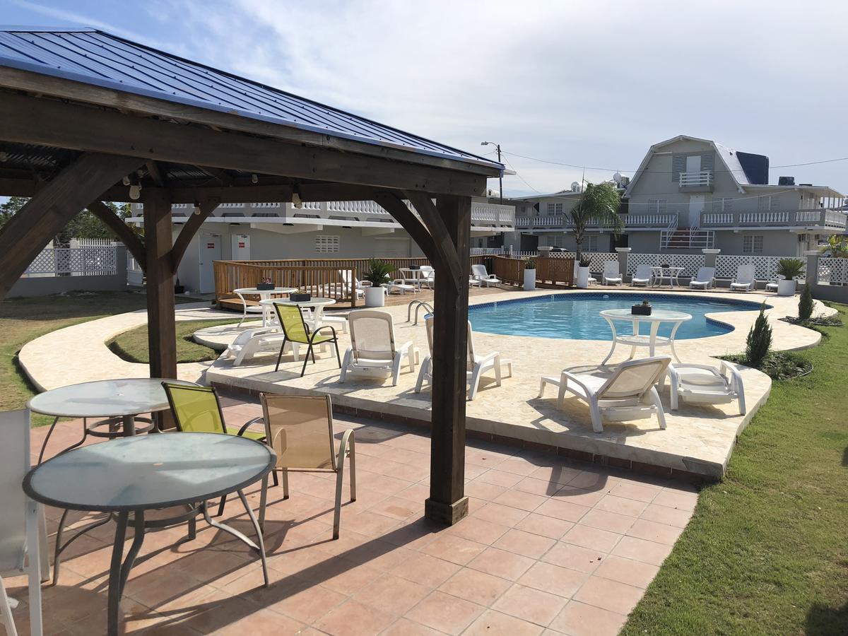 סלינס Full Moon Hotel & Restaurant מראה חיצוני תמונה