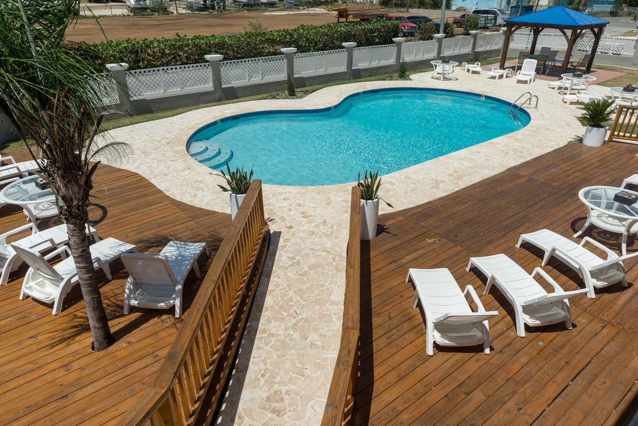 סלינס Full Moon Hotel & Restaurant מראה חיצוני תמונה