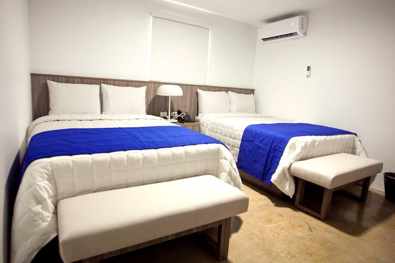 סלינס Full Moon Hotel & Restaurant מראה חיצוני תמונה